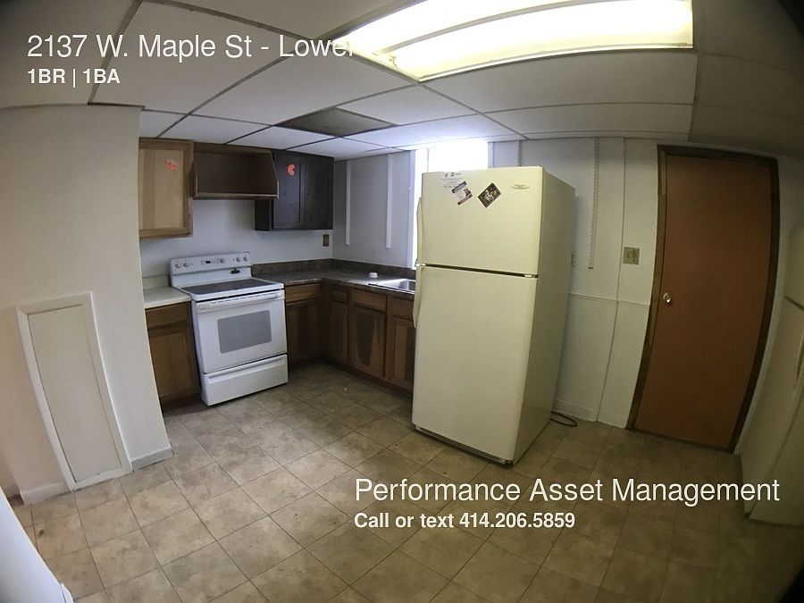 2nd image of 2137 W Maple St