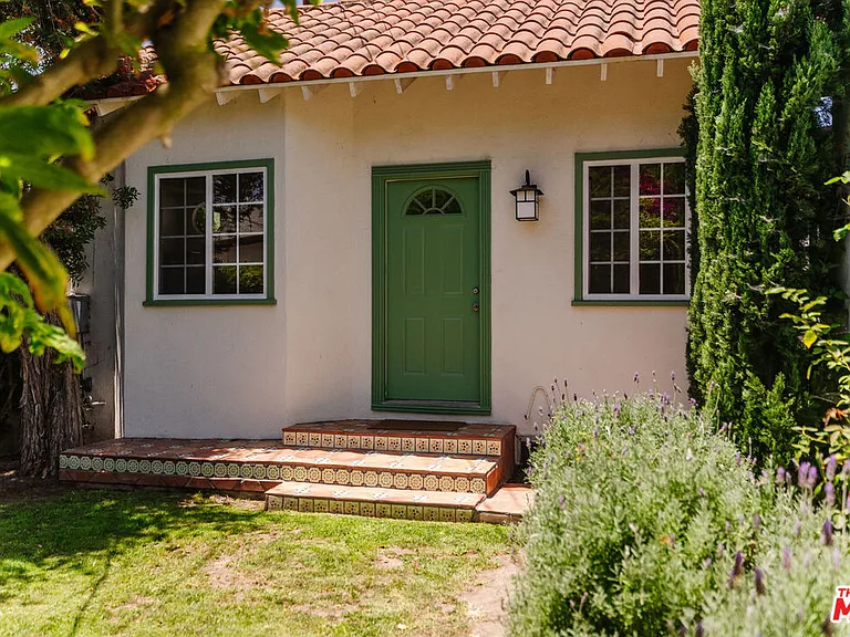 2735 Clyde Ave — Photo 44
