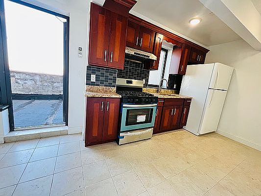 4th image of 30-63 31st St Penthouse 1