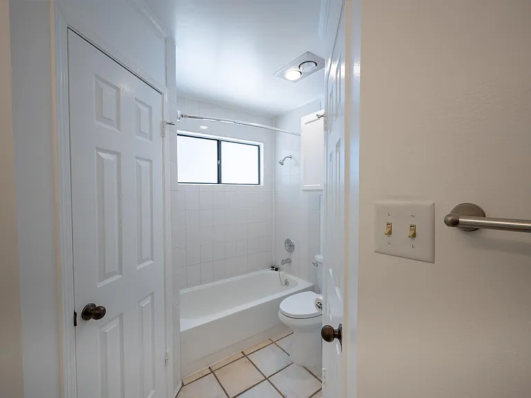 1601 Primrose Trl — Photo 12