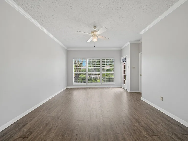 15122 Greenleaf Ln — Photo 16