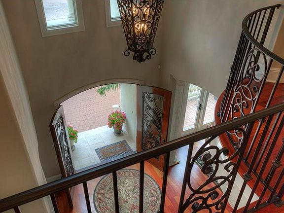 3rd image of 5015 W Leona St