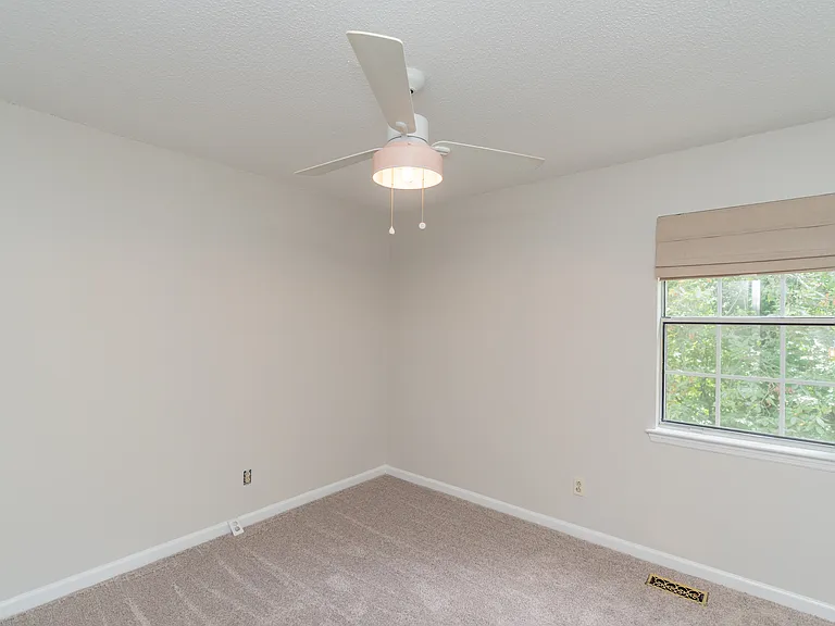 7830 Cove Ridge Dr — Photo 27