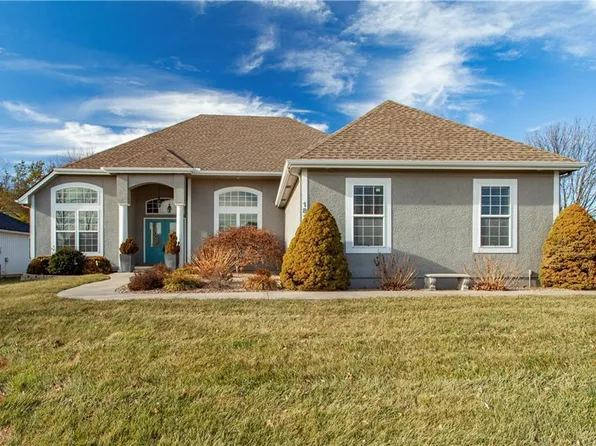 1813 NE Aegean Ct, Blue Springs, MO 64029