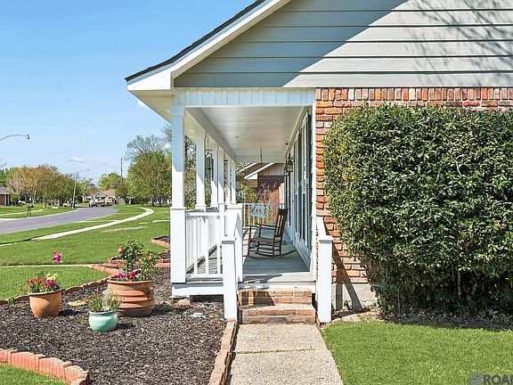 4th image of 13717 Cedar Ridge Ave