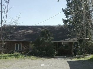 1290 E Island View Rd, Grapeview, WA 98546