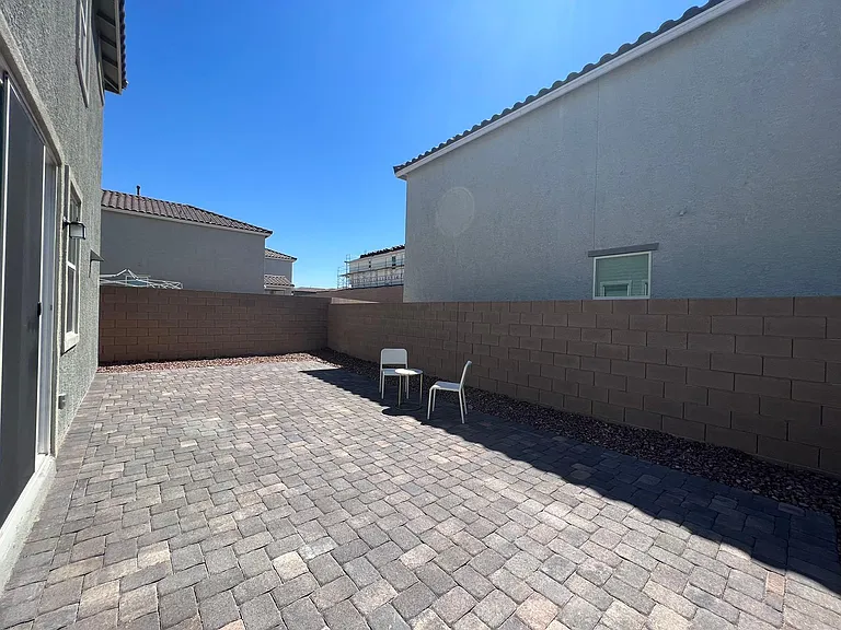 5769 Prima St — Photo 14