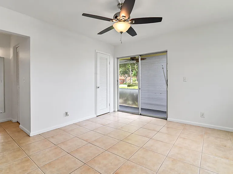 149 Coventry Pl #G — Photo 9