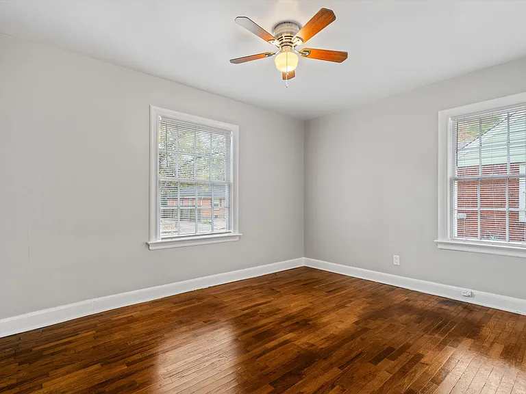 711 Goodman St — Photo 19