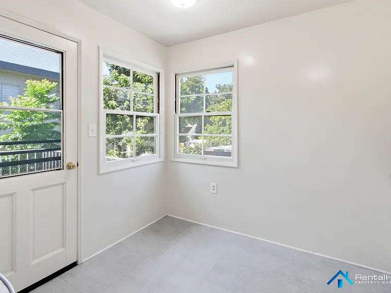 449 N Euclid Ave #H — Photo 10