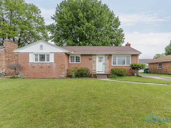 308 Lorraine Pl, Rossford, OH 43460