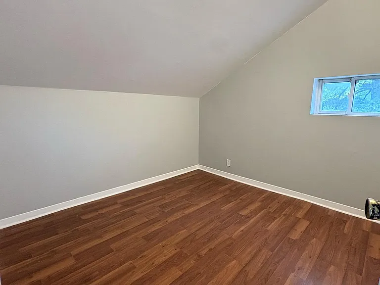 1059 Felix Ave #1 — Photo 15