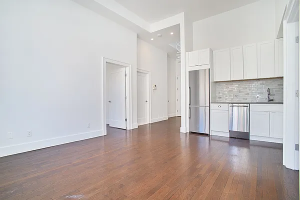 Rented by REAL New York | media 14