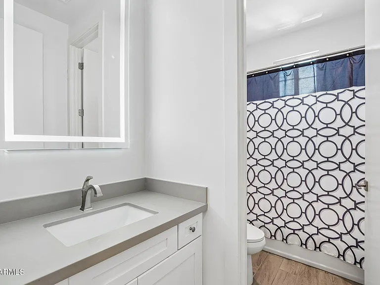 3200 N 39th St #28 — Photo 11