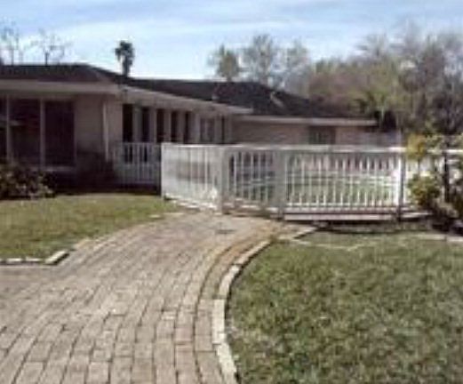 3rd image of 227 Creekbend Dr