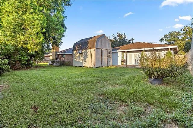 1609 Taylor St — Photo 12