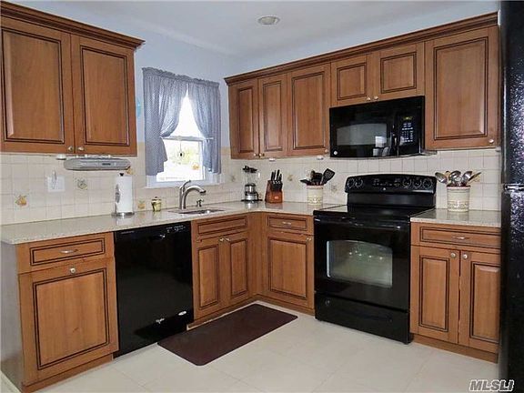 5th image of 211 Avenue A