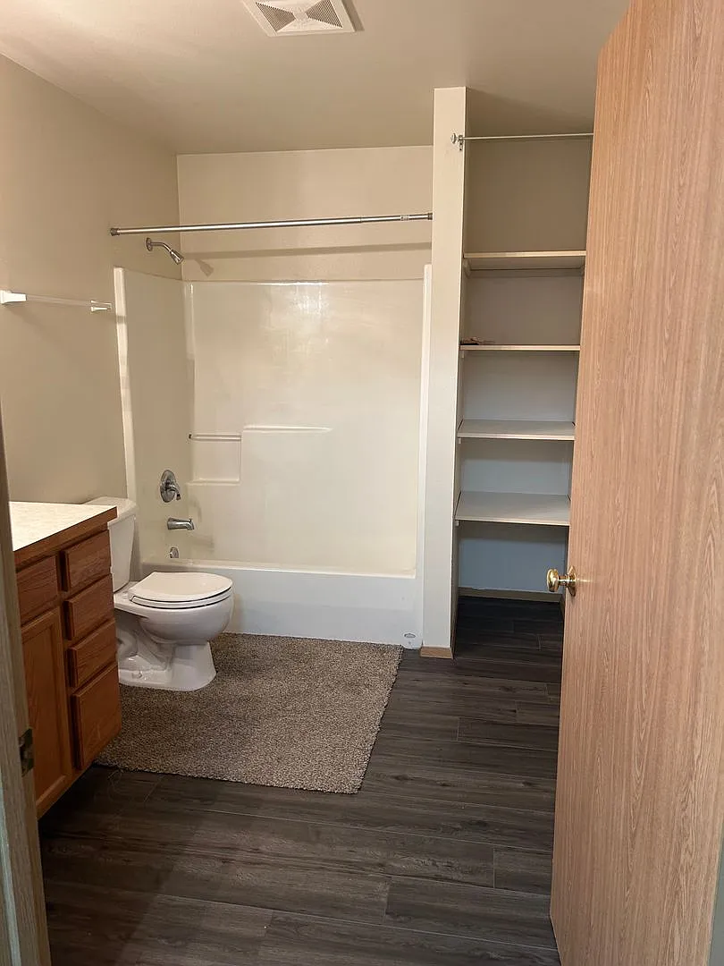 Ridgeview Court — Photo 4