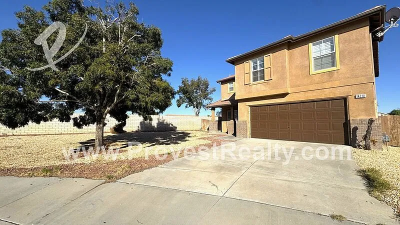 3 bed, 2.5 bath, 1954 sqft, $2,250 — Photo 3