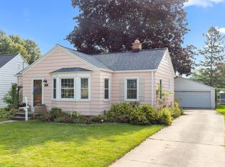 912 N Buchanan St, Green Bay, WI 54303