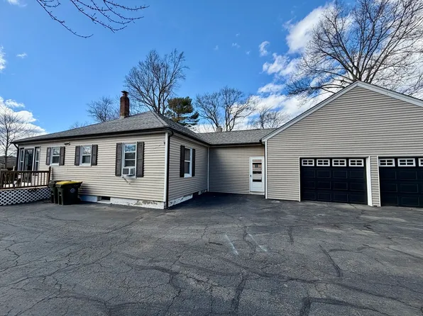 5 Bernier Ln, Bellingham, MA 02019