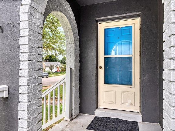 3rd image of 6335 Fyler Ave