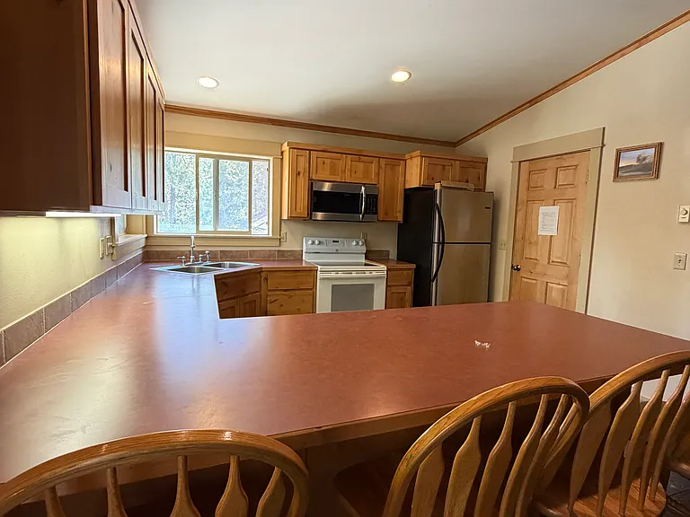 332 Washburn Cir — Photo 3