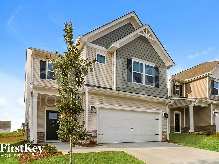 618 Goldburn Way — Photo 3