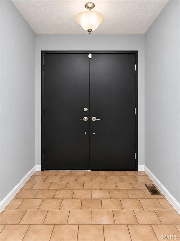 3 bed, 3.0 bath, 1617 sqft, $2,800 — Photo 3