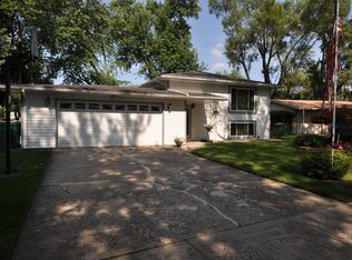 6803 Tyler St, Merrillville, IN 46410