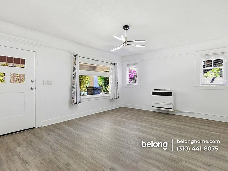 1478 W Vernon Ave #1 — Photo 4