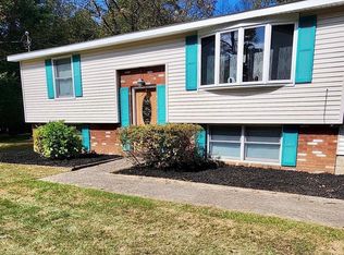 877 Union Mills Rd, Broadalbin, NY 12025