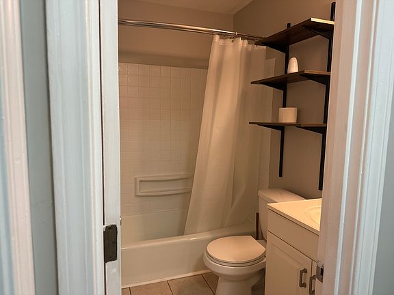 4th image of 246 Osage Ct