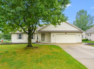 3061 Mandarin Grove Ln, Kalamazoo, MI 49004