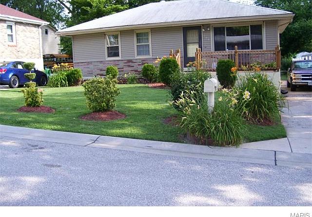 1st image of 164 Flora Dr
