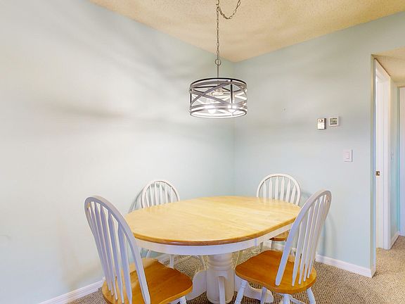 5th image of 271 SW South River Drive #203