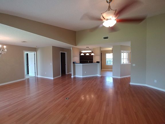 5th image of 6865 Rickwood Dr