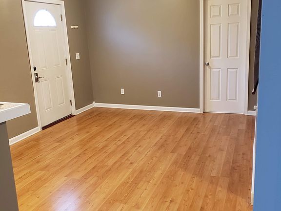 4th image of 400 Beechwood Ave
