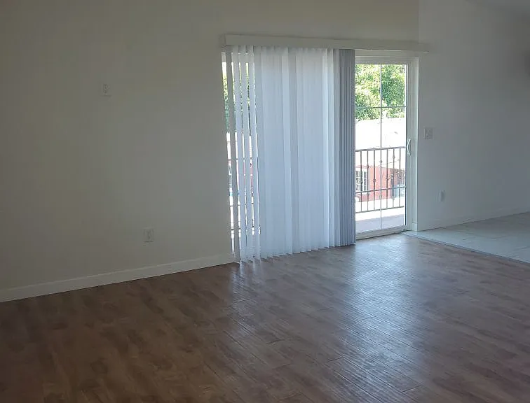 1073 E 70th Way #A — Photo 3