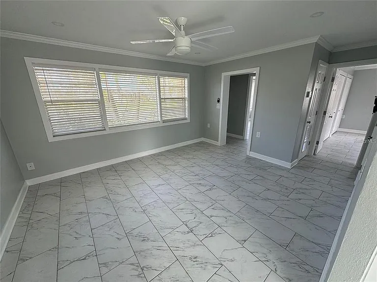 301 W Colonia Ln — Photo 10