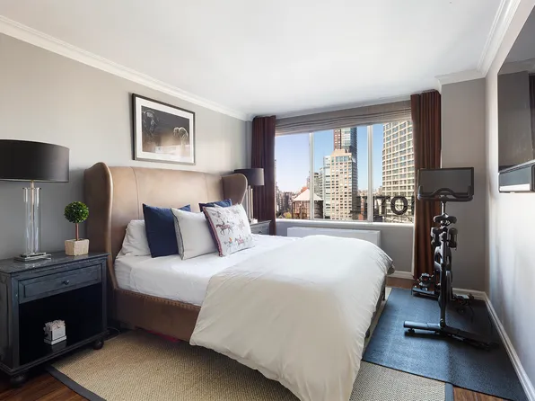 61 West 62nd Street image 4 of 7