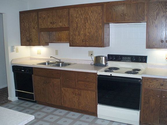 5th image of 3209 S Saint Joseph St