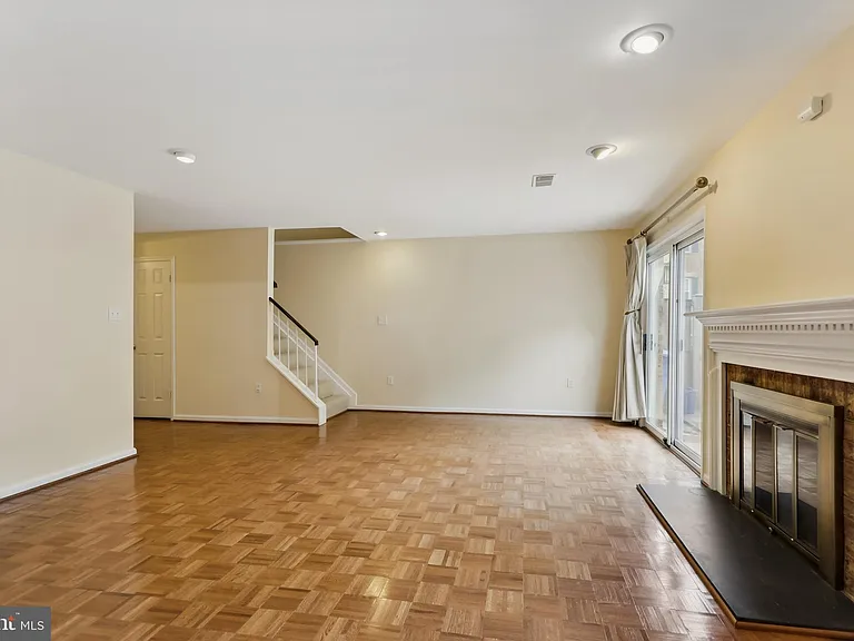 7230 Taveshire Way — Photo 26