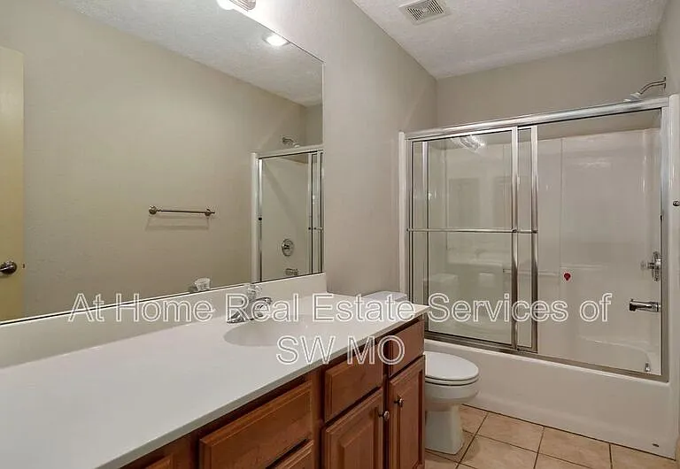122 W Sandalwood Ln — Photo 13