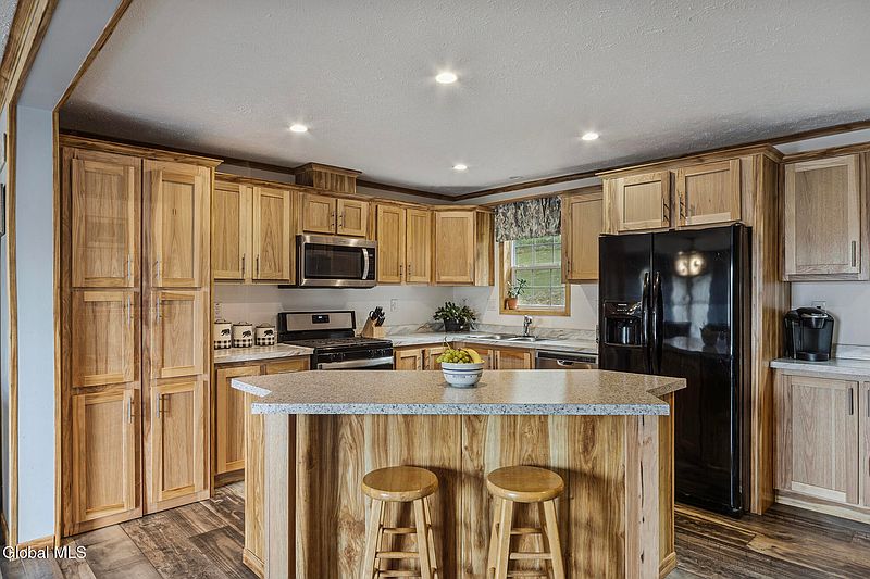 5th image of 1124 Guinea Road