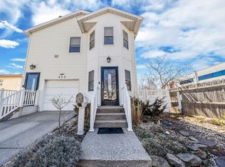 272 E Harrison St #1, Long Beach, NY 11561