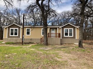 1035 Meadow Oaks St, Azle, TX 76020