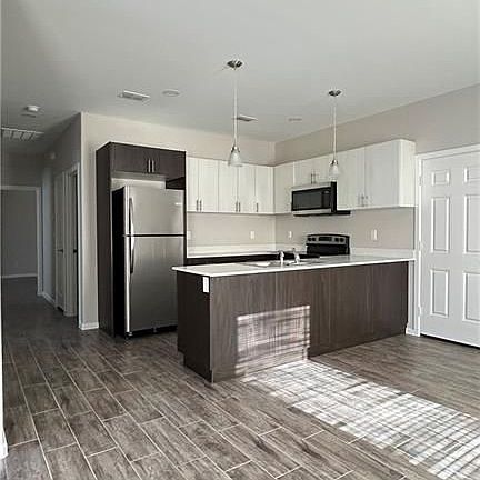 4th image of 3213 Colt Ln #4