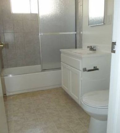 4th image of 14340 Mulberry Dr APT 1