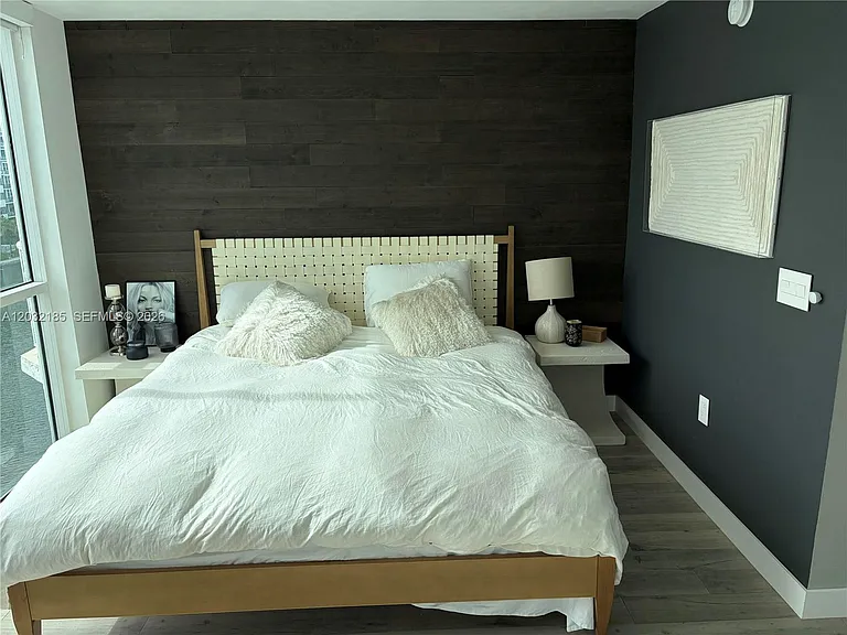 5900 Collins Ave #702 — Photo 11